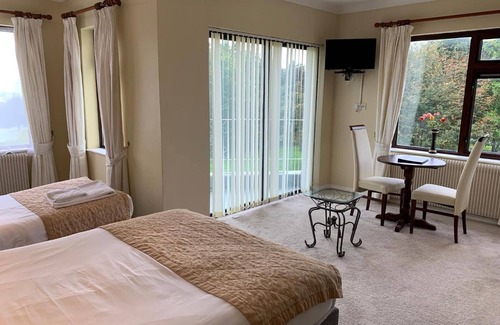 Carrigaline Hotel | Fernhill Lodge