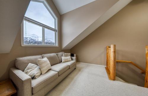 East Kootenay Apartment | Fernie BC Elk River Condo 3 Beds Sleeps 5