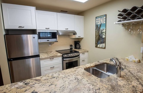 East Kootenay Condo | Fernie - Timberline Lodges Spruce #202