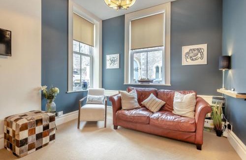 Dartmouth House | Ferrymans Rest