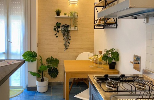 Cinque Terre Apartment | Fetta di Limone Apartment with AC and Patio