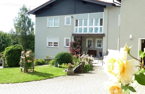 Stammbach Apartment | FeWo Weißensteinblick | Ebenerdige 2-Raum FeWo mit 40qm mit einer Terrasse
