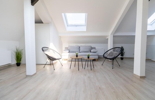 Brauneberg Apartment | Fewomo, Mosel Maisonette, mit Terrasse & Winzerflairallee, für 6 Perfekt, für 8 geeignet