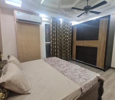 Dariyaganj Apartment | Fiaa- GARNET 3BHK