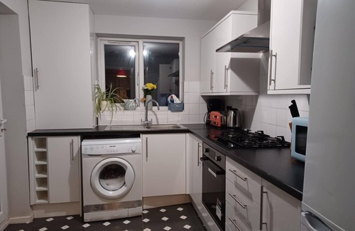 Luton Apartment | Fieldfare Green - Huku Kwetu (Luton)