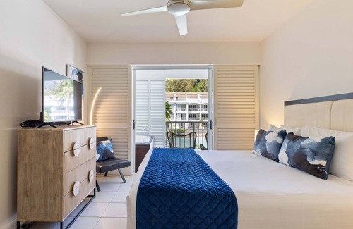 Palm Cove Resort | Fig Oasis Poolside Resort Living at The Beach Club