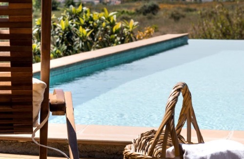 Vimieiro Villa | Finca 'Casa do Vagar' with Pool & Wi-Fi