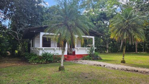 Poptun Hotel | Finca Ixobel