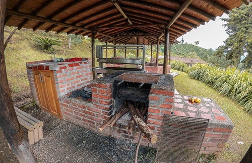 Guatape House | FINCA NUEVA ZELANDA By Gandolfo LAKE VIEW FOR 15 PEOPLE