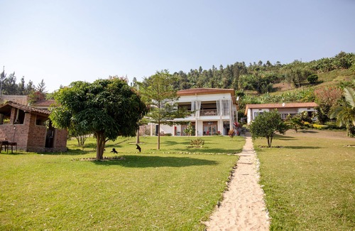 Buhongo House | Find a quiet Beach resort at Rushel Kivu Resort!