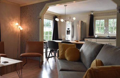 Kaatsheuvel House | Fine bungalow with garden and wellness