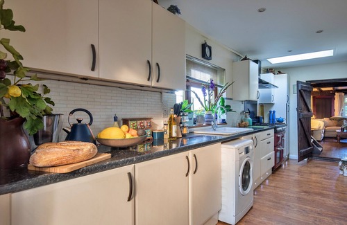 Dormansland Cottage | Finest Retreats | Bracken