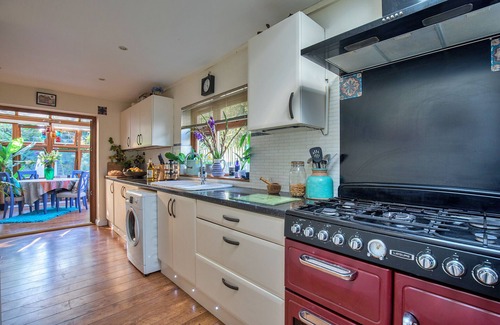 Dormansland Cottage | Finest Retreats | Bracken
