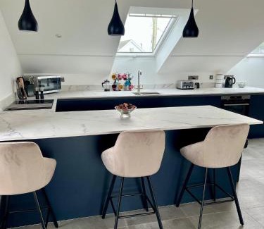 The Lizard House | Finest Retreats - Sea Skapya