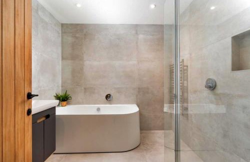 The Lizard House | Finest Retreats - Sea Skapya