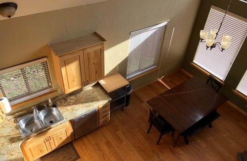 Ponderosa Pines Cabin | Fir Oasis Cozy Mountain Cabin