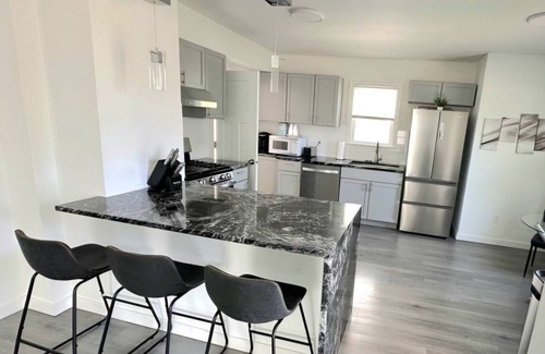 Nokomis House | Fire Pit 8 Mins From airport 15 Mins from DT