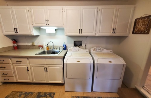 Hillsdale House | Firefly Cottage at Baw Beese Lake nHillsdale Michigan