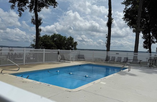 Minnesott Beach Condo | First floor 2-bedroom condo in Minnesott Beach, NC. Pool and Neuse River