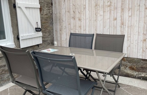 Gatteville-le-Phare House | Fisherman's house, 3 bedrooms, garden with sea view, pets allowed