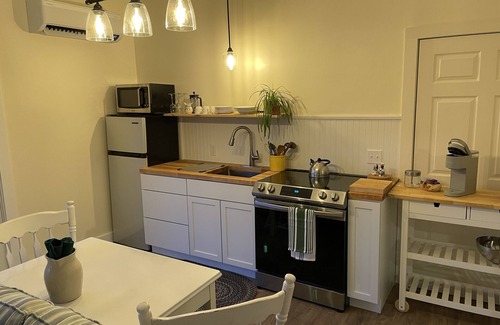Seal Cove Apartment | Five minute walk to Acadia National Park! Come stay at Adi's Mountain View