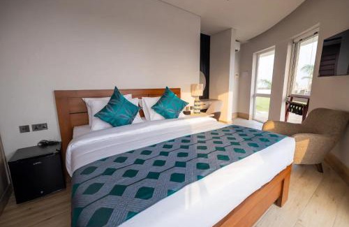 Prampram Hotel | Five Seasons Palm Resort