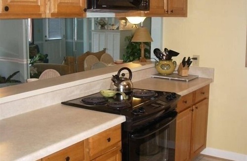 Sugar Beach House | FIVE STAR NAVARRE BEACH CONDO WHERE CONVENIENCE MEETS LUXURY