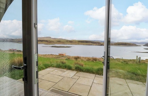 Isle of Luing Cottage | FLADDA, romantic, with a garden in Cullipool, Isle Of Luing