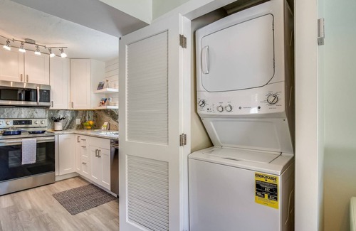 New Town House | Flagler's Oasis by AvantStay | Private Pool in Key West | Month Long Stays Only