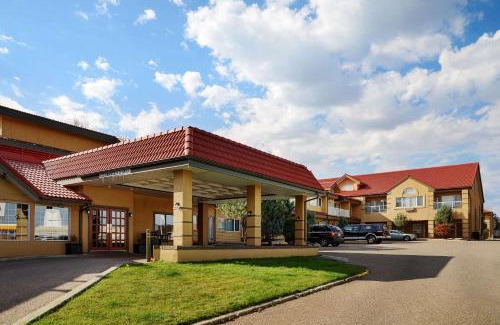 Medicine Hat Hotel | Flamingo Hotel