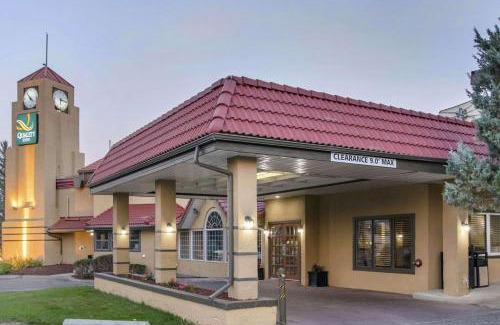 Medicine Hat Hotel | Flamingo Hotel