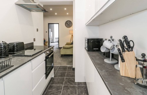 Deganwy Cottage | FLAT 1, MONA HOUSE, pet friendly, with a garden in Deganwy