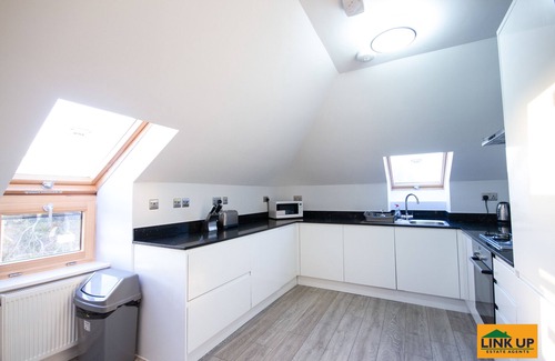 Yiewsley Apartment | Flat 6, Holden Court