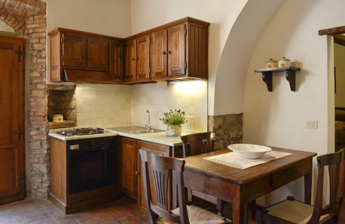 Il Borgo Apartment | Flat in Cortona - Tuscany for 4 People with Pool