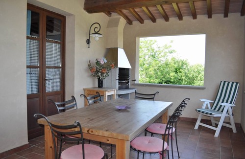 Iano Apartment | Flat in Iano,covered terrace, A/C, village walking distance,Wi-Fi,pool, sleeps 8