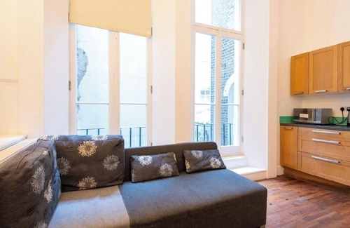 Royal Borough of Kensington and Chelsea Apartment | Flat in Kensington