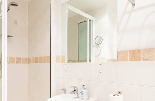 Royal Borough of Kensington and Chelsea Apartment | Flat in Kensington