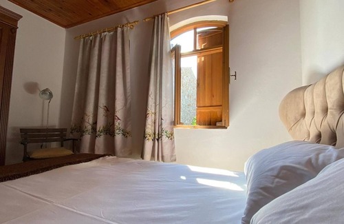 Bozcaada Apartment | Flat w Balcony 5 min to Ayazma Beach in Bozcaada
