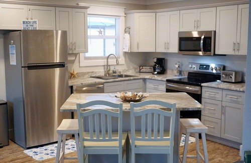 Bid-a-wee Beach House | Flip Flop Inn - Steps to Private Beach, 5-Star Comfort & Near Top Attractions