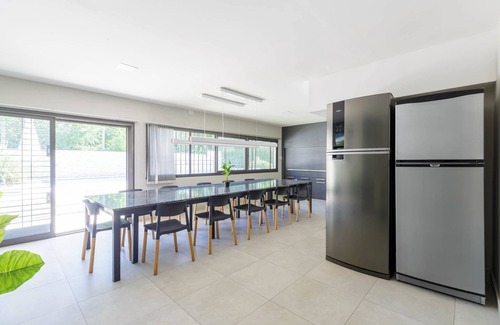 Chacras de Coria Villa | Fliphaus + Wine Country - Deluxe Mansion 9 Bd 27 pax