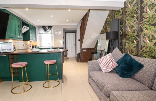 Calder Bridge Cottage | FLOSH COTTAGE, pet friendly, with a garden in Cleator Moor