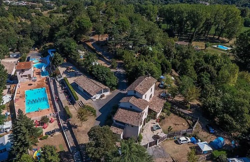Anduze Ski Chalet | Flower CAMPING FAUVETS * - Chalet ABEILLE Standard 19m2 (1 bedroom) + covered terrace 5,50m2 4 persons