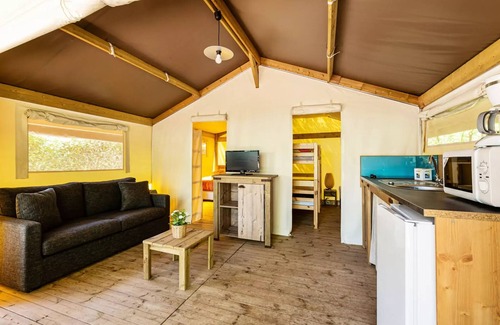 Vic-la-Gardiole House | Flower Camping Altea * - Mobile home Premium 33m2 (2 ch) + Covered terrace + air conditioning + LV + TV + linen 4 people
