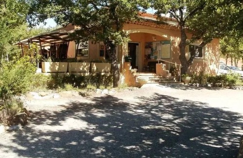 Banon House | Flower Camping le Epi Bleu * - Mobile home Standard 21m2 (2 bedrooms) + covered terrace 8m2 4 people