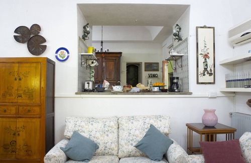 Filacciano Villa | Flowering Orchard - Villa with park, vegetable garden and pool near Rome - Pet friendly