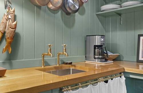 Highlands Cottage | FLY LAKE- A Modern Mirror Lake Cottage