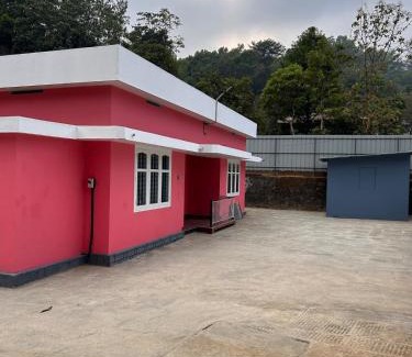 Lakkidi House | Fog view cottage - Homestay with food and internet