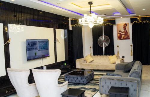 Oshodi-Isolo Apartment | Fola's House