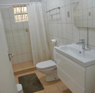 Bisento House | FonteinZen - Home with big garden at Fontein