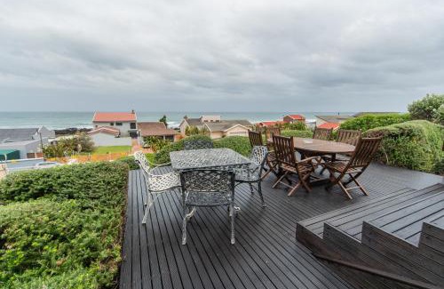 Kini Bay House | Footprints In The Sand - Kini Bay